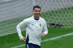 足彩-C罗谈退役与现状：享受当下，不考虑未来