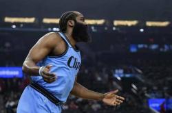 足彩-目前快船防守效率118.6 排名联盟第25