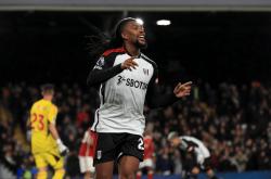 富勒姆禁止伊沃比在更衣室使用社交媒体