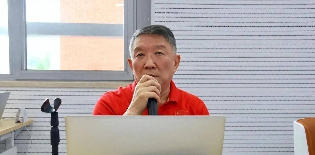 今天早上，女篮有喜讯，宫鲁鸣、李梦、韩旭最新消息