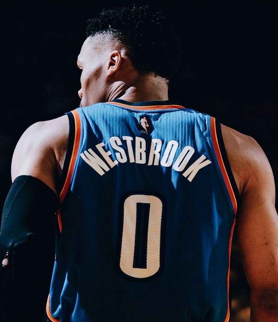 毫无疑问，NBA现役这8位球员，必定入选篮球名人堂！