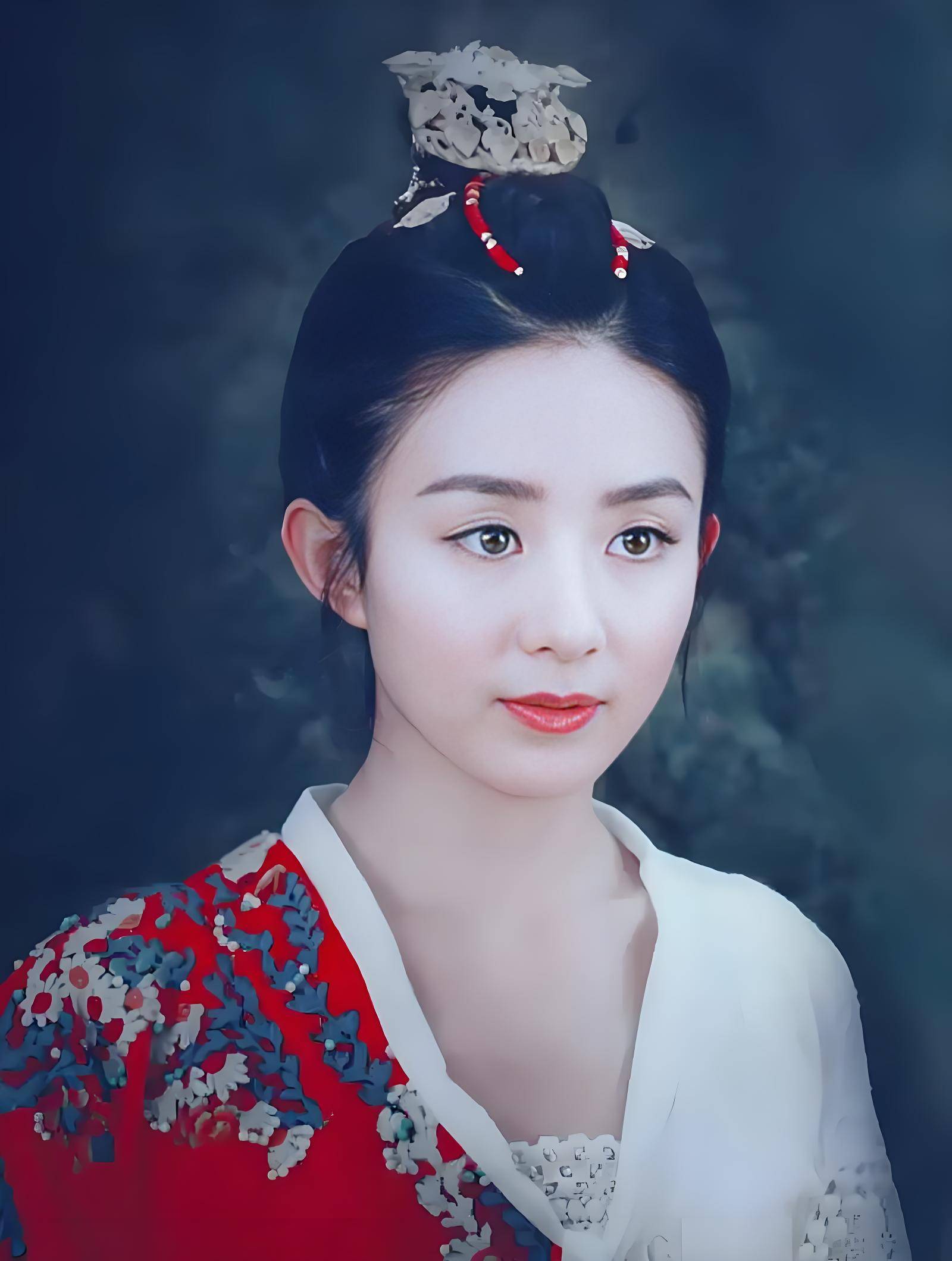 朱琳算不算顶级美女？对比赵丽颖，答案一目了然！