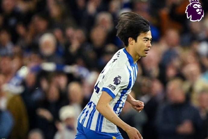 英超联赛:布莱顿3-2逆转利物浦,三笘薰球队逆转关键人物