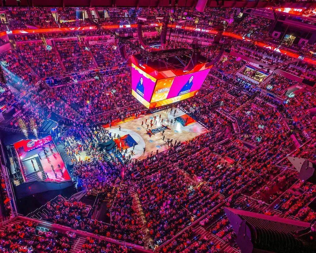 秒杀 NBA?「WNBA 全明星」上脚合集出炉!