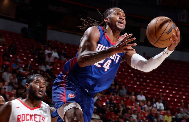 NBA夏联：谢泼德18分4断6失误领一级恶犯火箭负活塞吞两连败