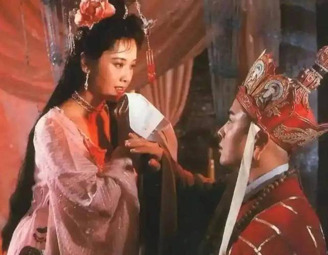 朱琳算不算顶级美女？对比赵丽颖后，答案自见分晓。