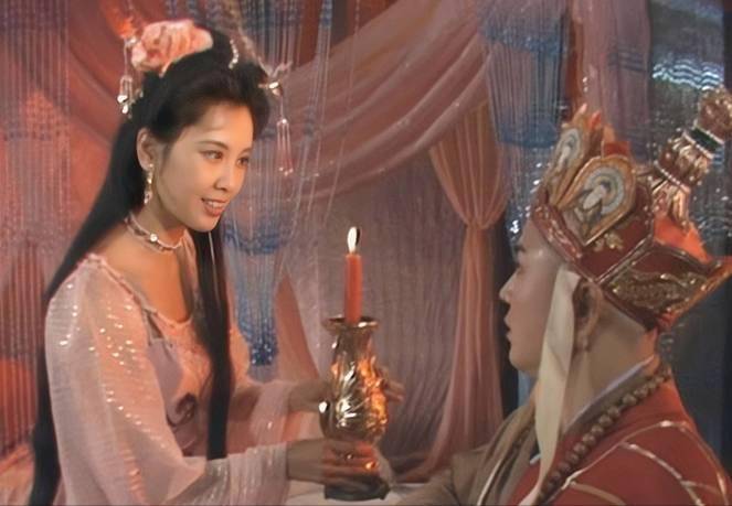 朱琳算不算顶级美女？对比赵丽颖后，答案自见分晓。