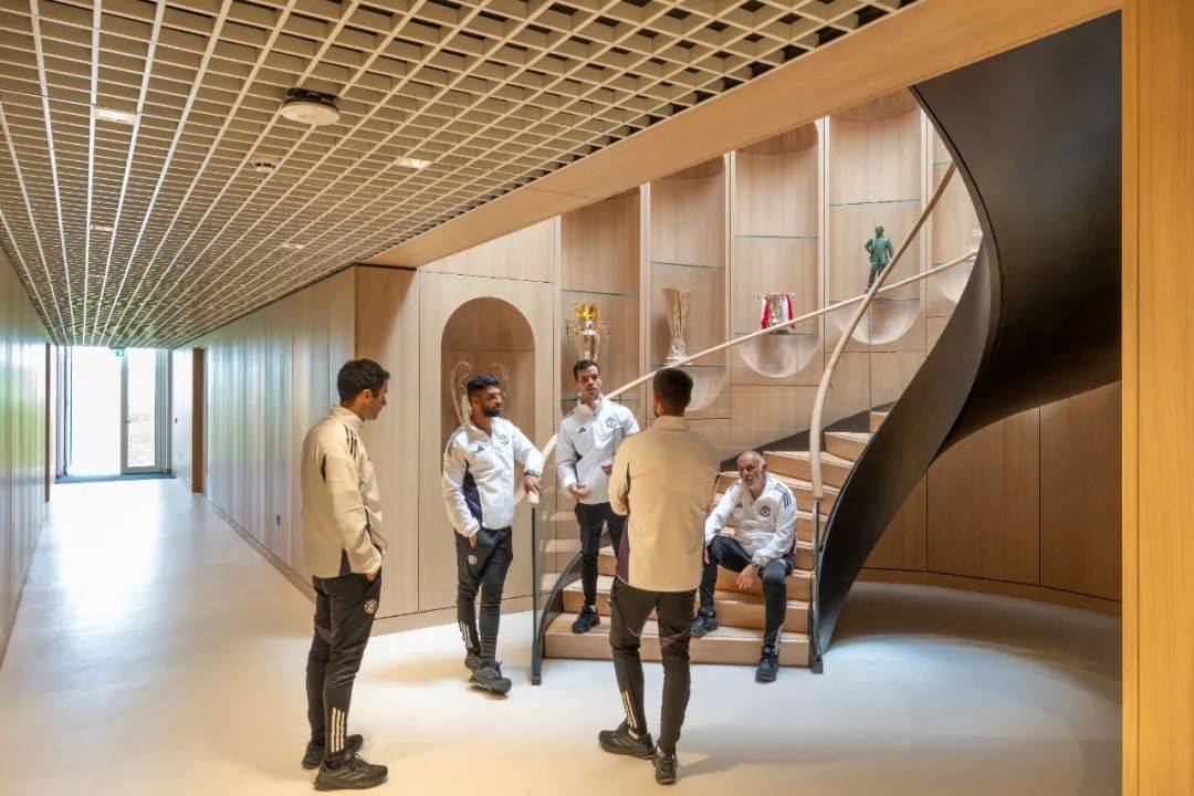 俱乐部公告:卡灵顿训练基地改建完成