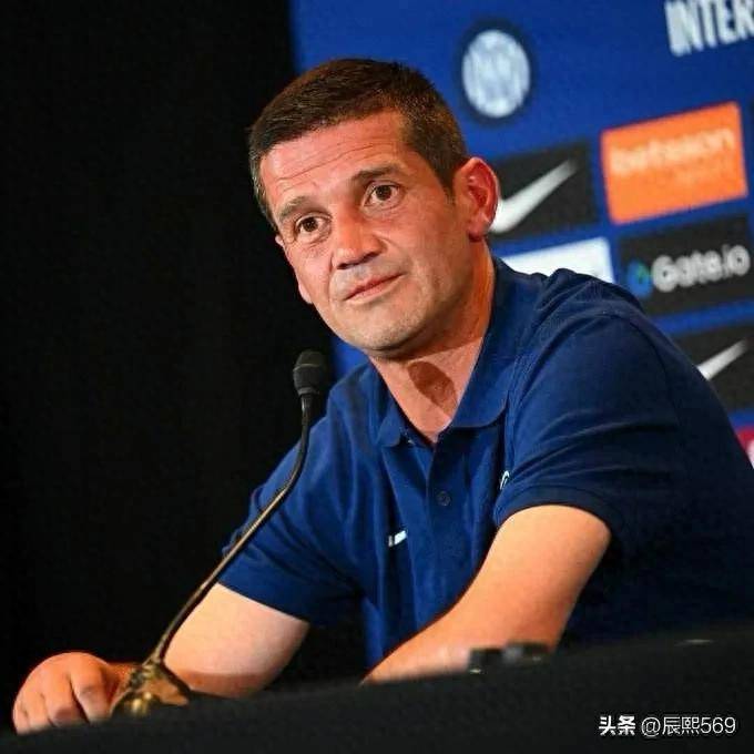 国米好消息！荷兰飞翼并非巴萨优先引援目标