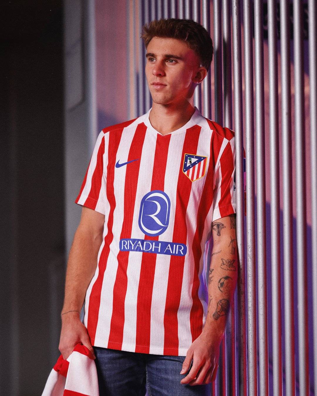 马德里竞技发布2025/26赛季全新主场球衣，采用复古设计