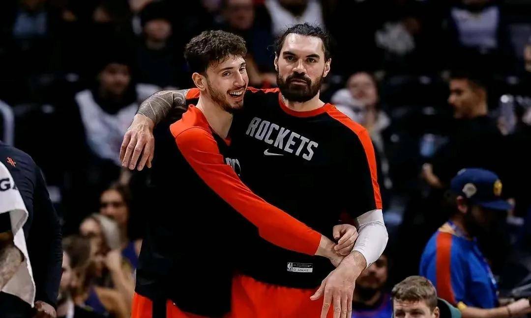 夏天苦练!阿尔佩伦·申京渴望成长,双塔战术助力他成火箭内线核心