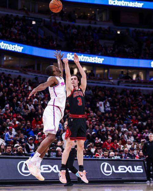 公牛力克热火，德罗赞关键开云中投制胜