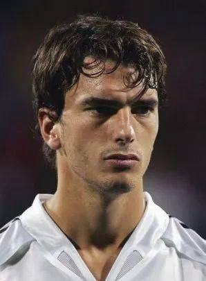 皇马青训球员与巴萨青训球员的本质差异