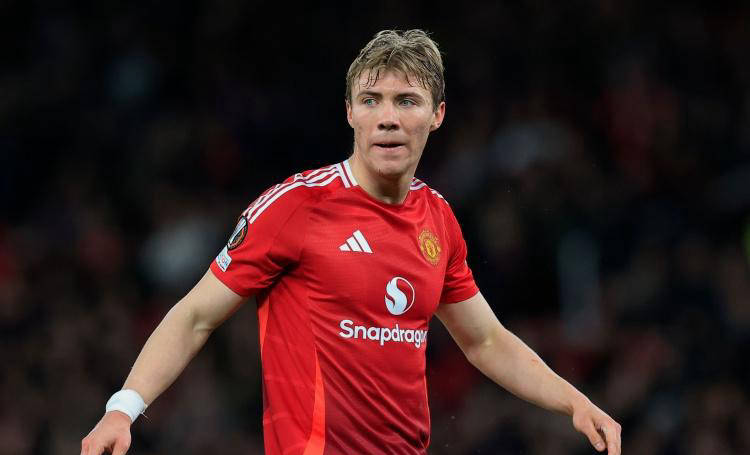 英超前瞻：曼联重塑锋线，阿莫林需加强中场以争夺欧冠资格