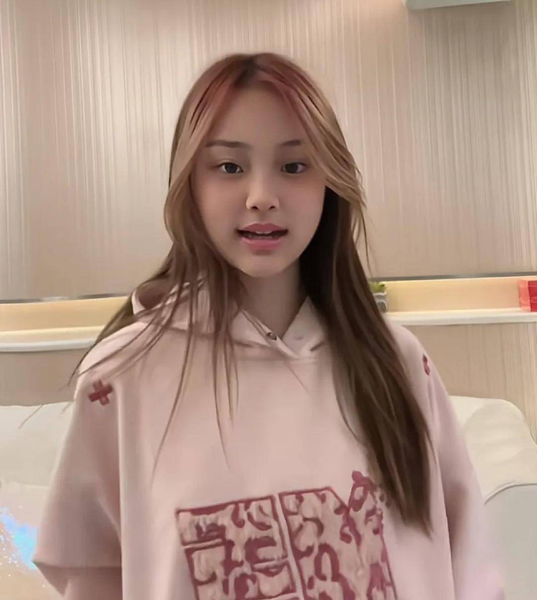 43岁李小璐复出试水,31岁PGone也参加音乐节,门票价格暴涨