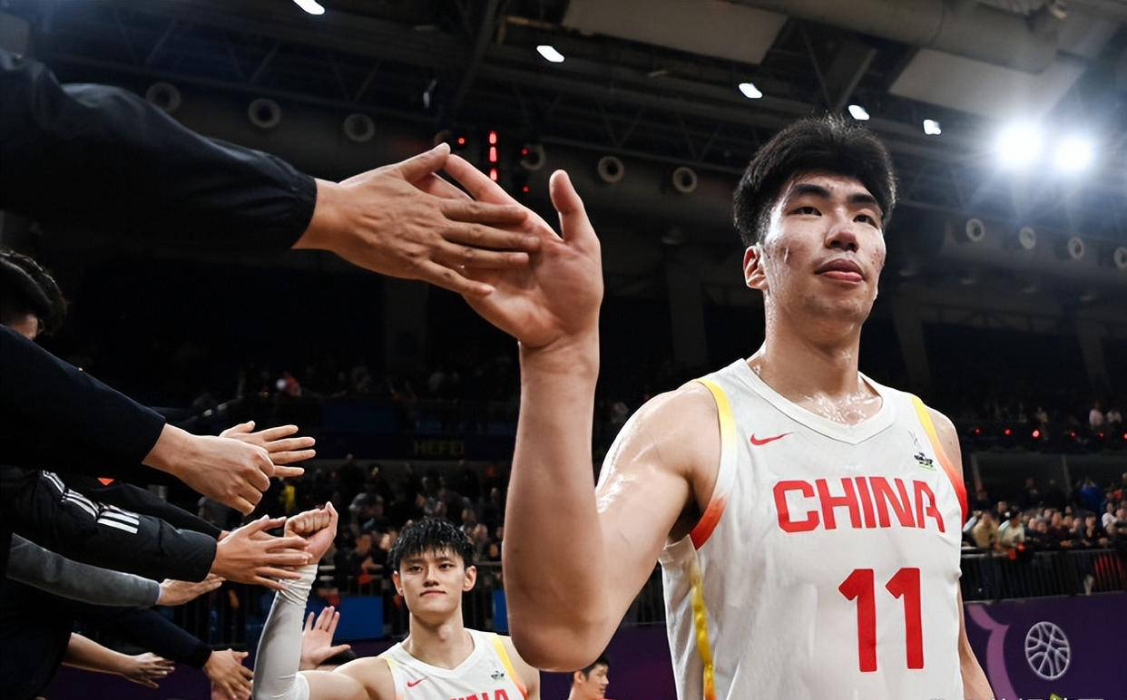 余嘉豪加盟西班牙篮球甲级联赛，挑战NBA球员伊巴卡