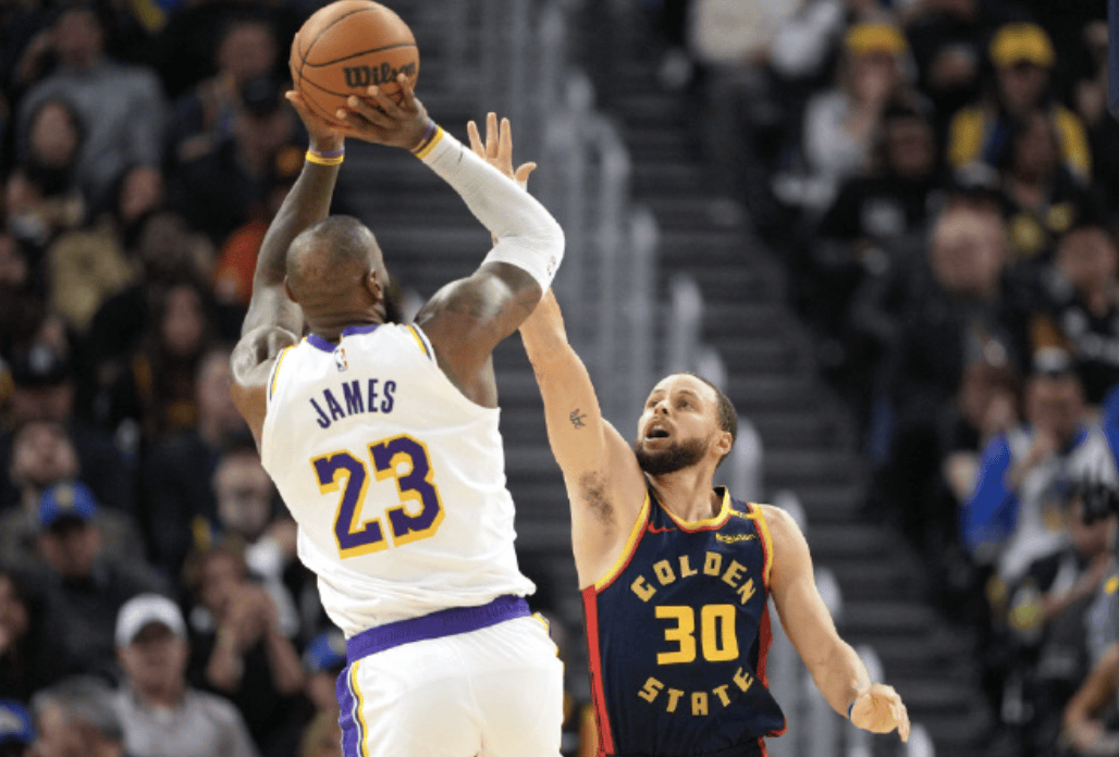 湖人第一！赛程公布后，詹姆斯苦练三分球...