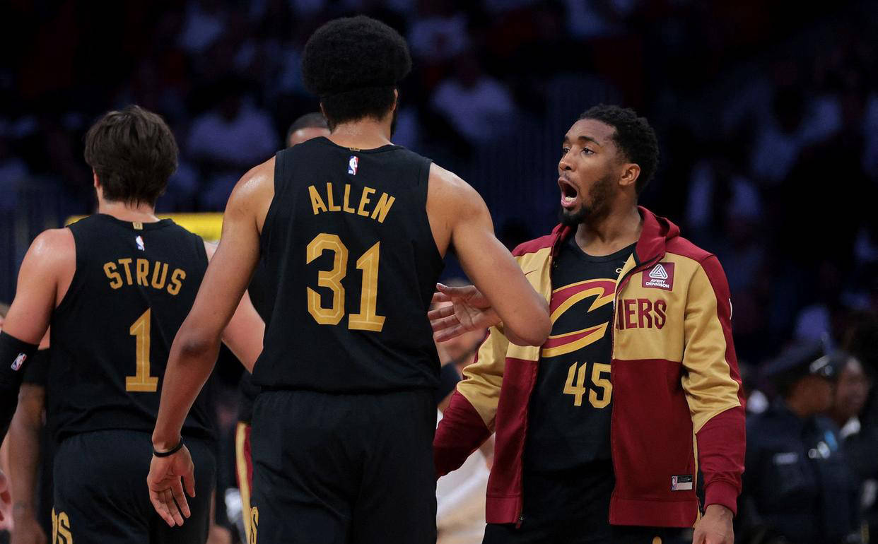 新赛季争冠球队十大短板揭秘：火箭控球湖人防守 勇士遗憾落选